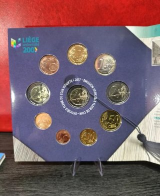 Set 2 conmemorativas + 8 valores Bélgica año 2017