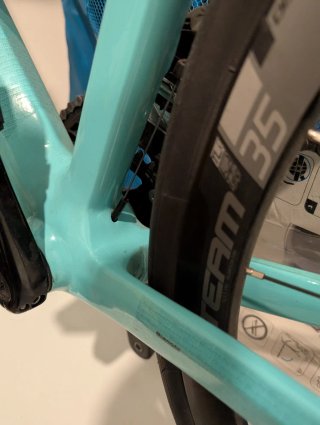 Bianchi Sprint 105 Disc - Bicicleta de carretera