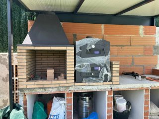 Horno de leña metálico con termómetro