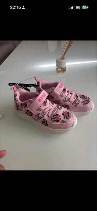 Zapatillas niña Minnie Mouse Primark Talla 29