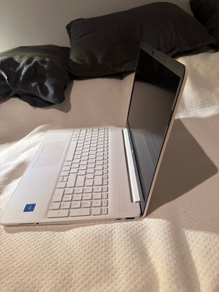 Portátil HP Blanco i5 10ª Gen  1TB SSD 16gb RAM