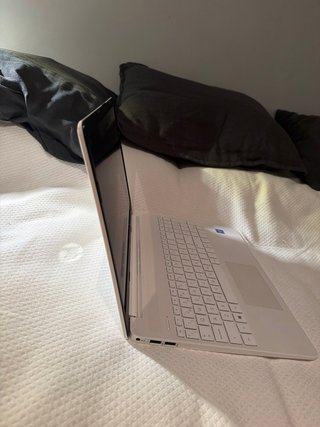 Portátil HP Blanco i5 10ª Gen  1TB SSD 16gb RAM