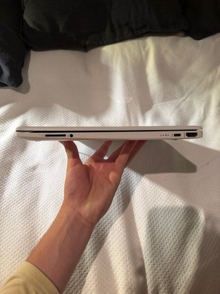 Portátil HP Blanco i5 10ª Gen  1TB SSD 16gb RAM