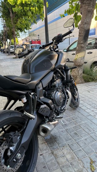 Yamaha MT-07 Negra