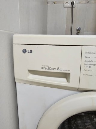 Lavadora LG Inverter Direct Drive 8kg.  WD-12811 M