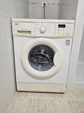 Lavadora LG Inverter Direct Drive 8kg.  WD-12811 M