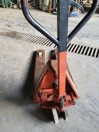 Traspaleta manual MEGA