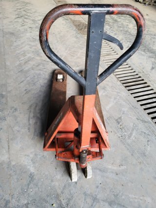 Traspaleta manual MEGA