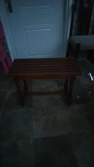Banco de madera cerezo 10e sobre 20 unidades