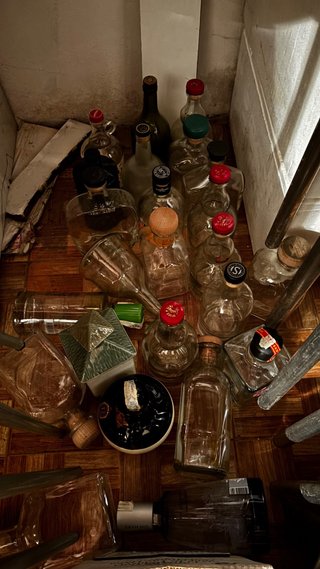 Bottiglie di liquore con tappo di sughero
