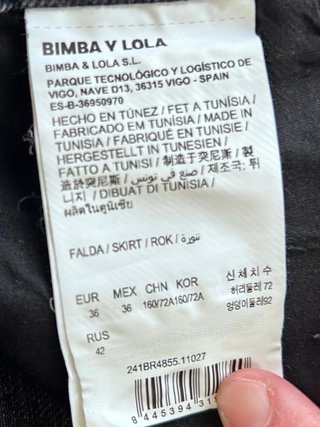 Minifalda BIMBA Y LOLA negra con pedrería Talla 36