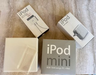 iPod Mini 2ª Gen 6GB Plata.“Matching Numbers”+Accs