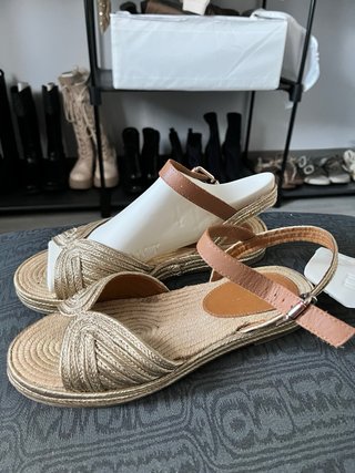Sandalias doradas Tommy Hilfiger Talla 38