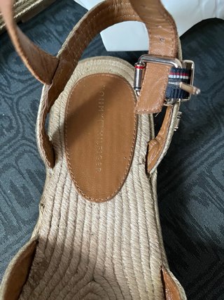 Sandalias doradas Tommy Hilfiger Talla 38