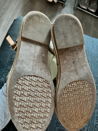 Sandalias doradas Tommy Hilfiger Talla 38