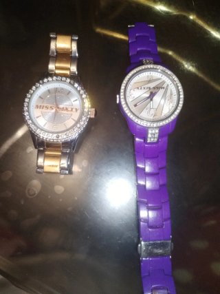 2 relojes Miss Sixty morado correa rota