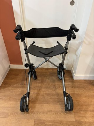 Andador Plegable con Asiento
