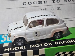 SEAT 600 Blanco  SCALEXTRIC C-31 1966