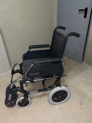 Silla de ruedas plegable