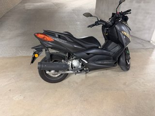 Moto Yamaha Xmax 125 año 2020. 27.300km