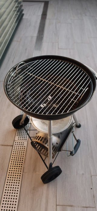 Barbacoa Weber Negra + Encendedora
