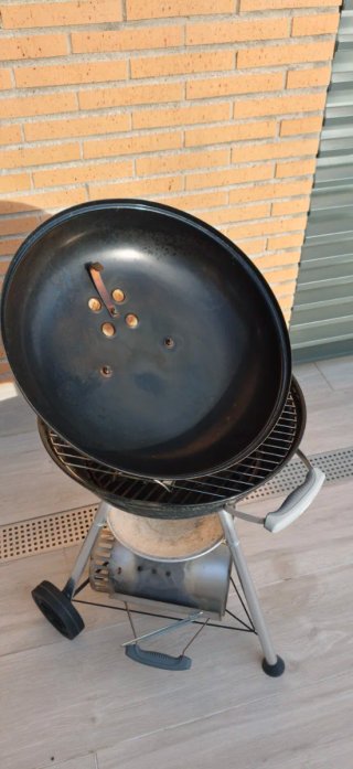Barbacoa Weber Negra + Encendedora