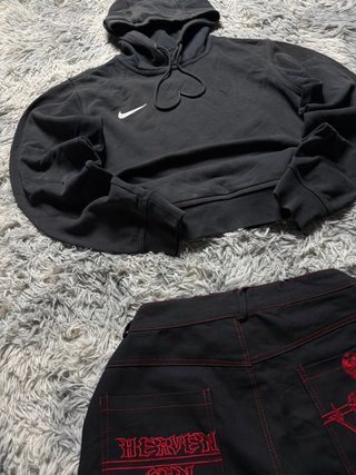 Sudadera Nike con capucha negra