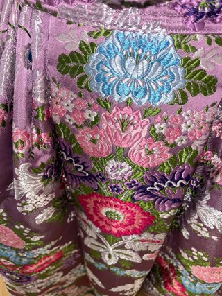 Traje de Alicantina bordado floral