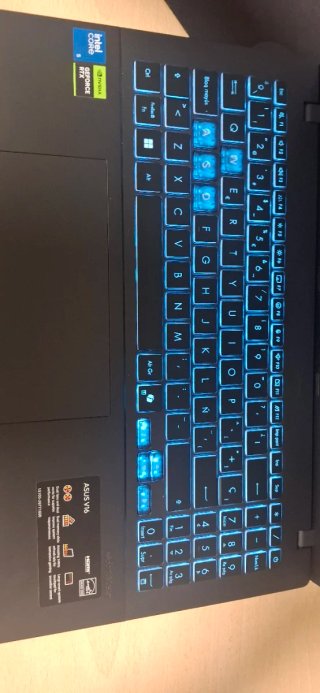 Portátil Gaming ASUS V16