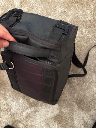 Mochila Douchebags Hugger 30L Negra