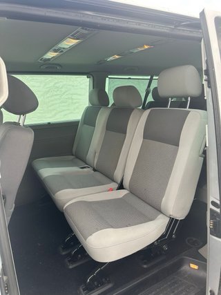 Volkswagen Caravelle 2012