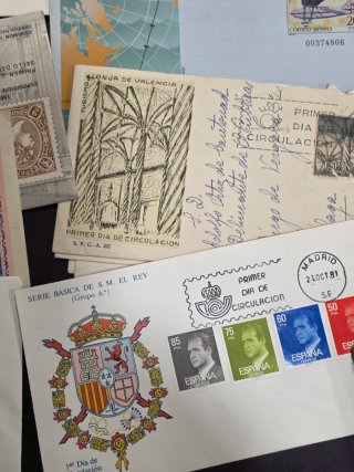 150 +-  sobres antiguos España.