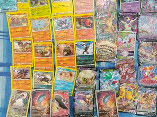 Cartas Pokémon Variadas