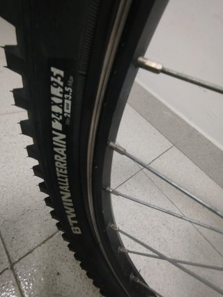 Bicicleta da Montagna 24 per Bambini Rossa