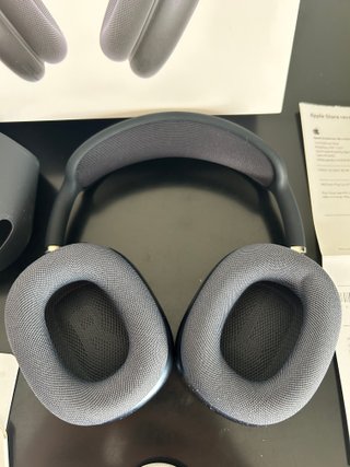 AirPods Max 2025