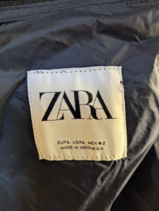Chaqueta acolchada unisex negra