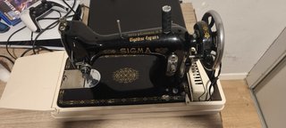 Máquina de coser SIGMA vintage con maletín