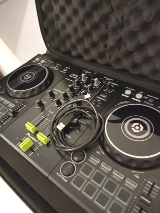 Controlador DJ Pioneer DDJ-400