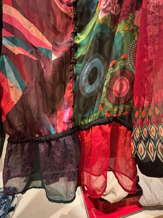 Blusa transparente Desigual