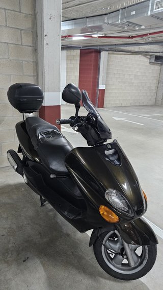 Yamaha Majesty 125 cc en muy buen estado mecanico.