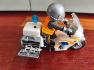 Moto de emergencias Playmobil 70051