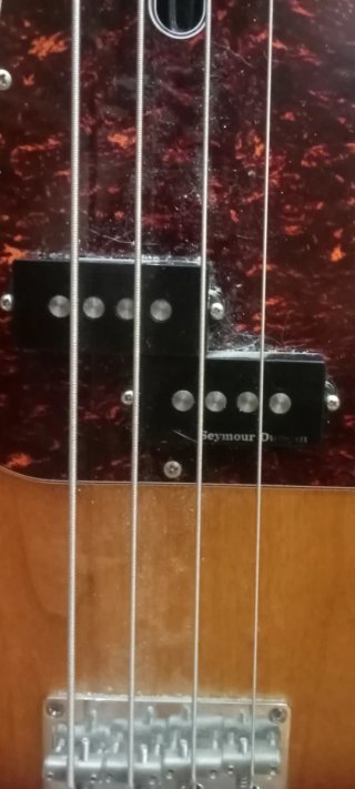 Bajo eléctrico sire Marcus miller p5