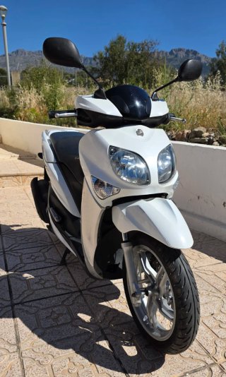 Yamaha Xenter 125cc Scooter Automática