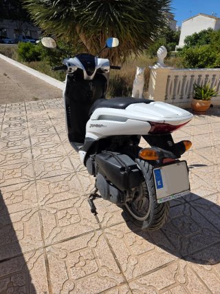 Yamaha Xenter 125cc Scooter Automática