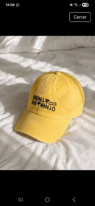 Gorra Bad Bunny Amarilla