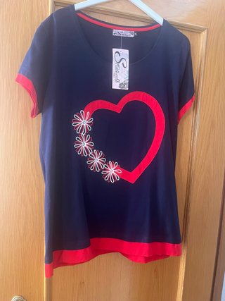 Camiseta Sfera Corazón y Flores Talla XXL