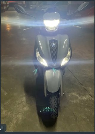 Piaggio Medley S 125 gris