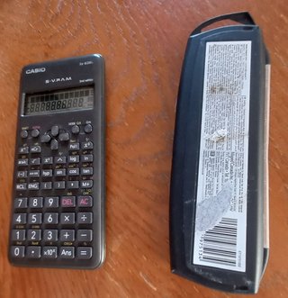 Calculadora Científica Casio y estuche compás