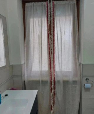 2 Tende lunghe. Misure: 60x230 cm