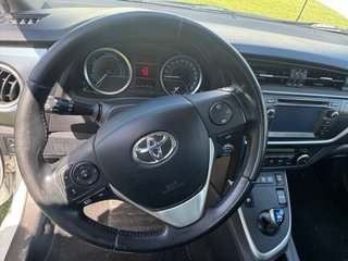 Toyota Auris 2015
